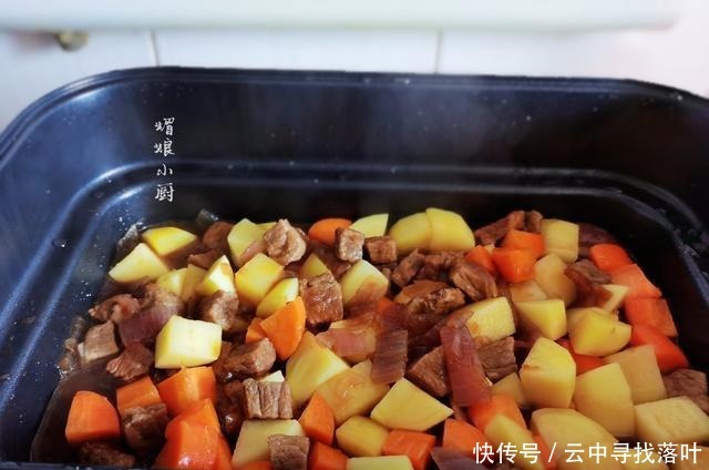  土豆|土豆炖牛肉家常做法简单几步，牛肉软烂，土豆绵糯，味道鲜香