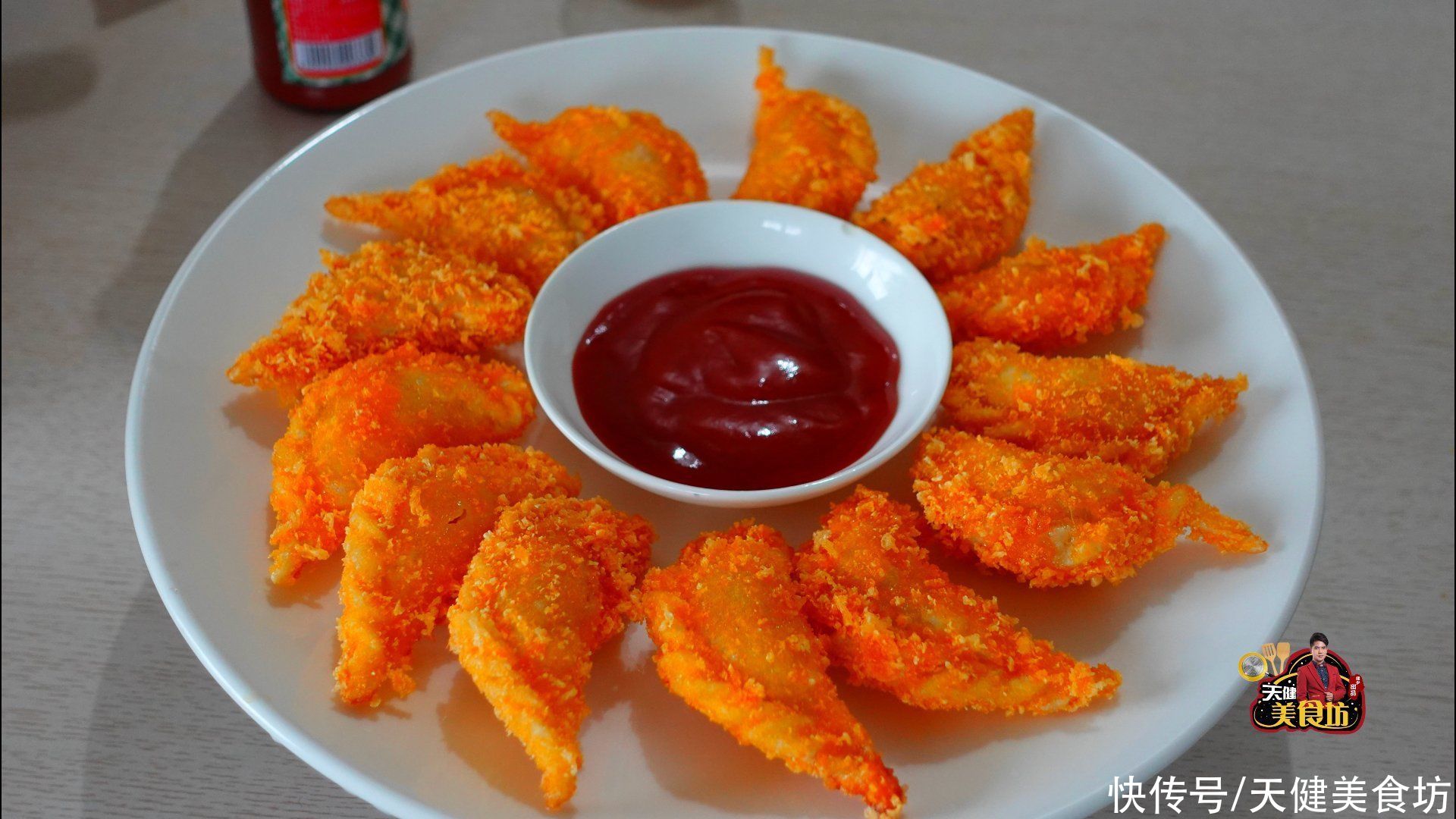 苹果派的家庭做法，用饺子皮就能做，简单美味，比外面卖的还好吃