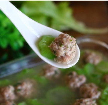 丝瓜做汤,只需这样做,鲜嫩丝滑,好喝到出乎意料,简单的一碗汤