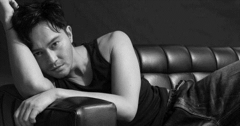 《披荆斩棘的哥哥》：陈小春提应采儿秒怂，观众感叹戚薇的快乐