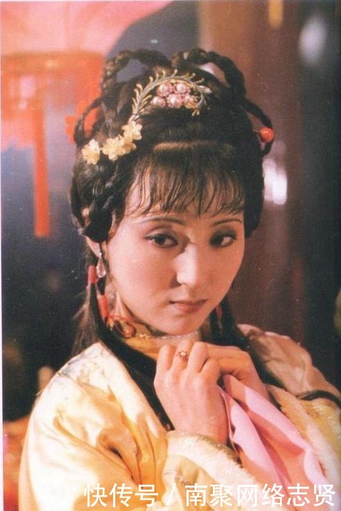 薛宝钗|贾政对贾宝玉的婚事是什么态度?更倾向于林黛玉还是薛宝钗?