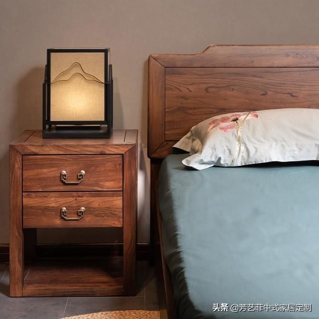 家具|一屋子新中式榆木家具，这种充满岁月沉淀的美，简直太震撼了