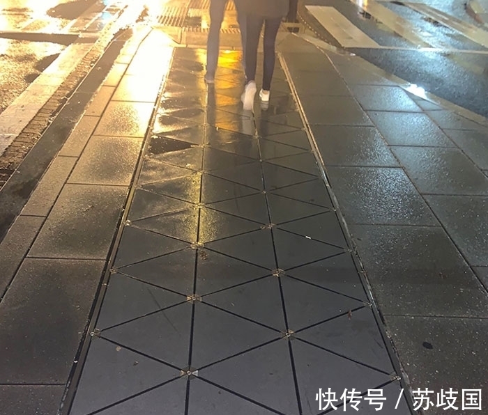 我们的生活|50个人性的国外设计,日本卫生间设计得太贴心,再也不怕丢东西