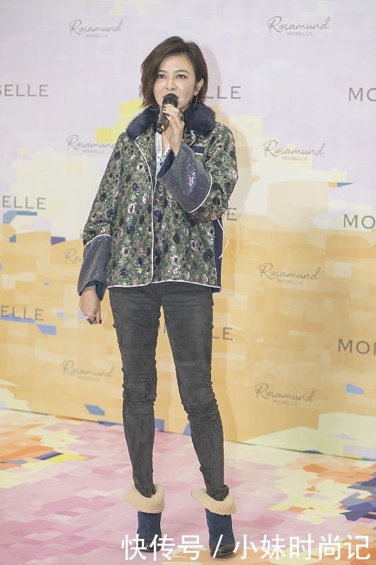 啊, 就算穿的衣服挺老的, 看着也不像中年人