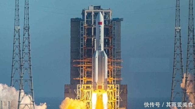 登月是骗局吗?月球上没有火箭和发射塔,美国人是如何返航的?