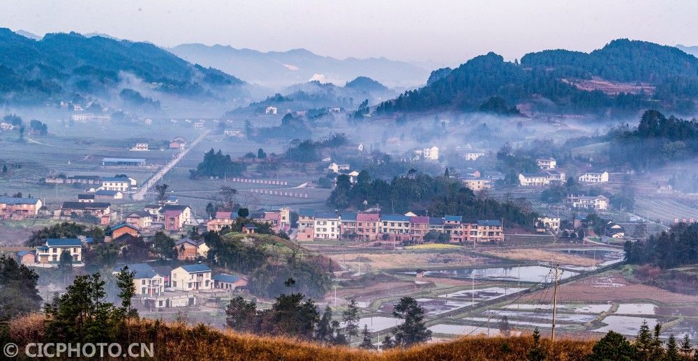 老年|重庆南川：山乡“披纱”美如幻