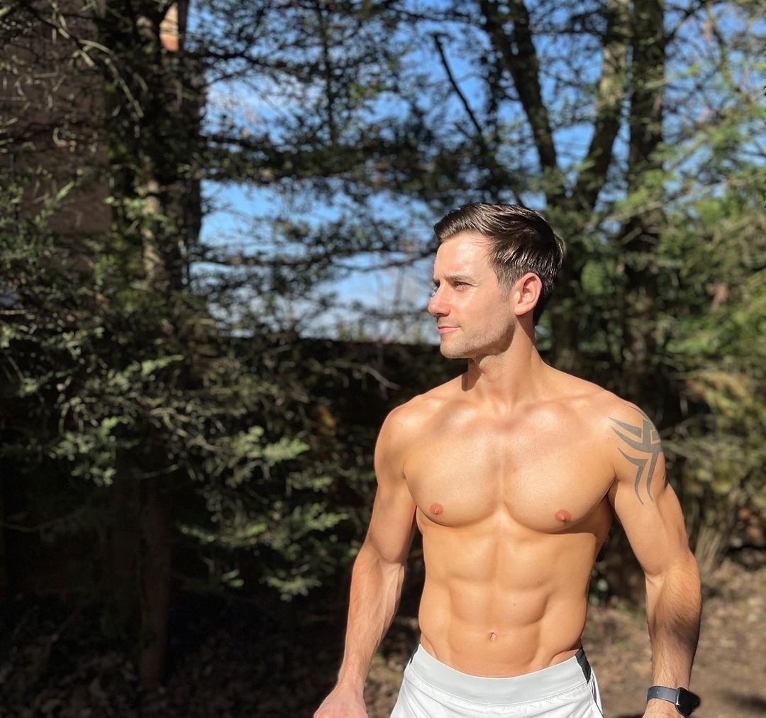 艾力克斯|英国健身男模,胸肌结实饱满腹肌迷人,一身腱子肉尽显男性魅力