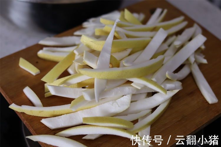 柚子浑身都是宝,剥下的皮比果肉还宝贵,当垃圾扔掉就可惜了