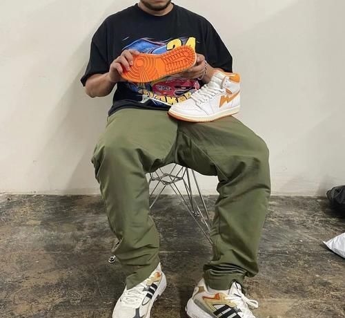 发售价 把RO和芝加哥“抄”成一双鞋的行业里,Drake也是消费者