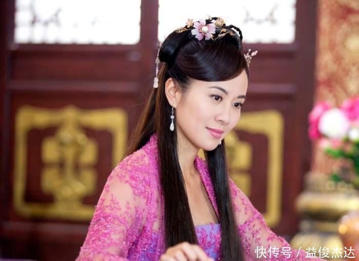 鱼儿&不知名诗人一首经典,短短4句欢快愉悦,道尽千古真情,令人感动