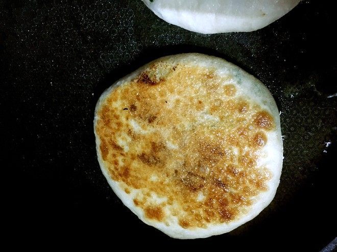 媳妇|媳妇用白萝卜这样烙饼,孩子一口气吃3个,外酥内软,做法超简单