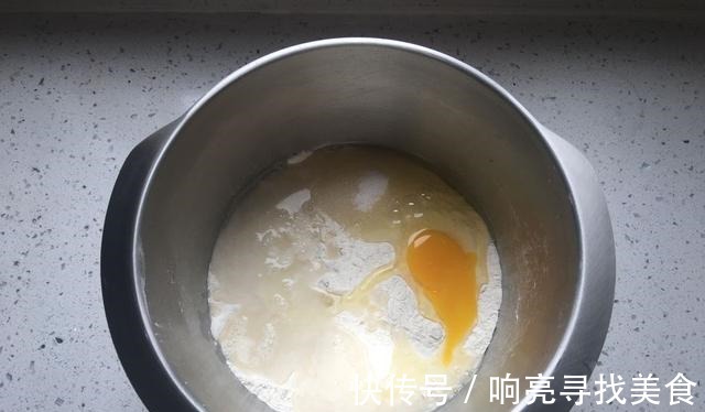 面包|没想到大蒜还可以这样吃，焦脆咸香，蒜香扑鼻一出炉！