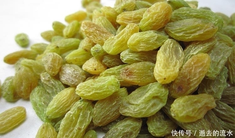 低血糖|葡萄干还在干吃?用来泡水喝有着如此的用处,可惜很多人不清楚