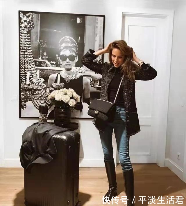 时尚界 “小脚裤”终于又火回来了!搭配靴子摩登大气显腿长,照穿着超美!