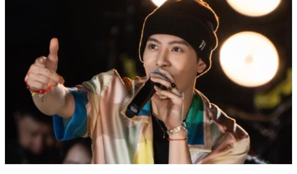 制作人|《黑怕女孩》遭质疑！曾轶可连环发问，王嘉尔对音乐的态度被点赞