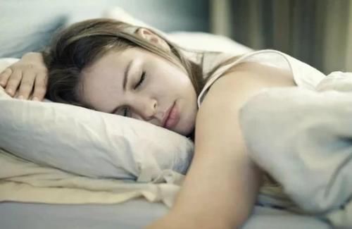 睡眠|“最佳睡眠时间表”已公布，各个年龄段都不同，看看你达标了吗？