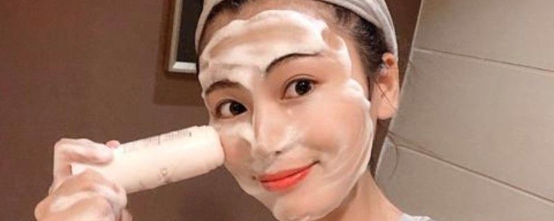 刷酸前要清理黑头吗