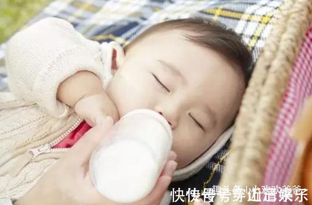 孩子|喝“母乳”和不喝“母乳”的孩子,长大后有什么差别差距太大