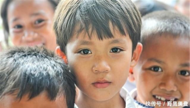 生长发育|语心聊育儿随着年龄的增长宝宝牙齿的健康,父母应该注意