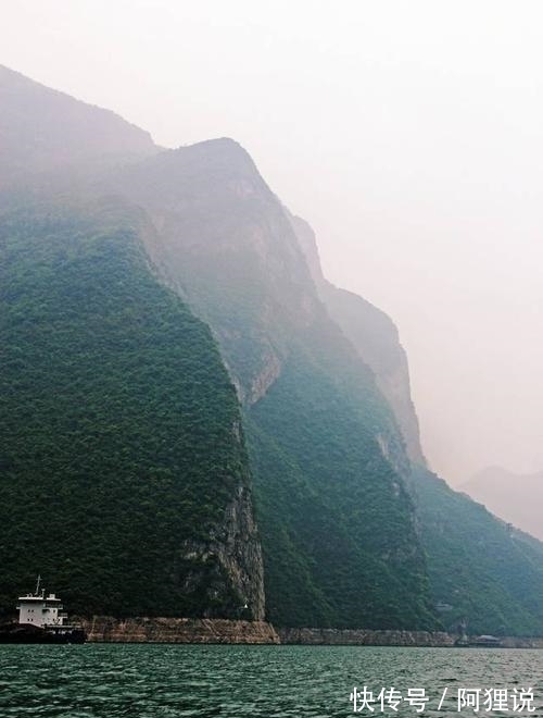 五言律诗！五言律诗一首：秋居黔岭