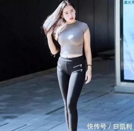 时尚|街拍小姐姐优美的穿搭,呈现出优雅淑女气质,更迷人更时尚
