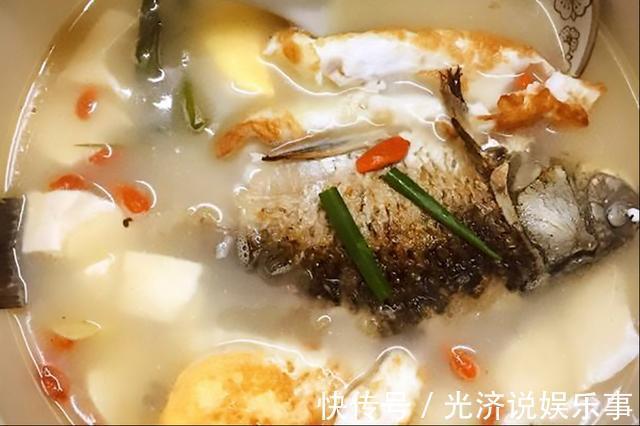 鲫鱼|解冻鱼时,教你两个土方法,时间短见效快,鱼肉和鲜活的一样新鲜