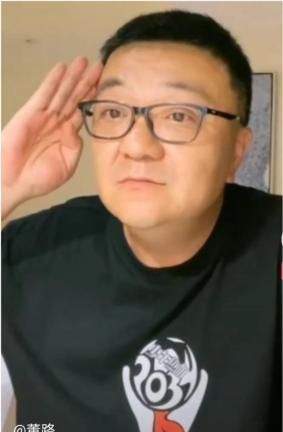 邝兆镭|搞青训发家致富？董路卖面，邝兆镭卖水，足球小将家长们做起买卖