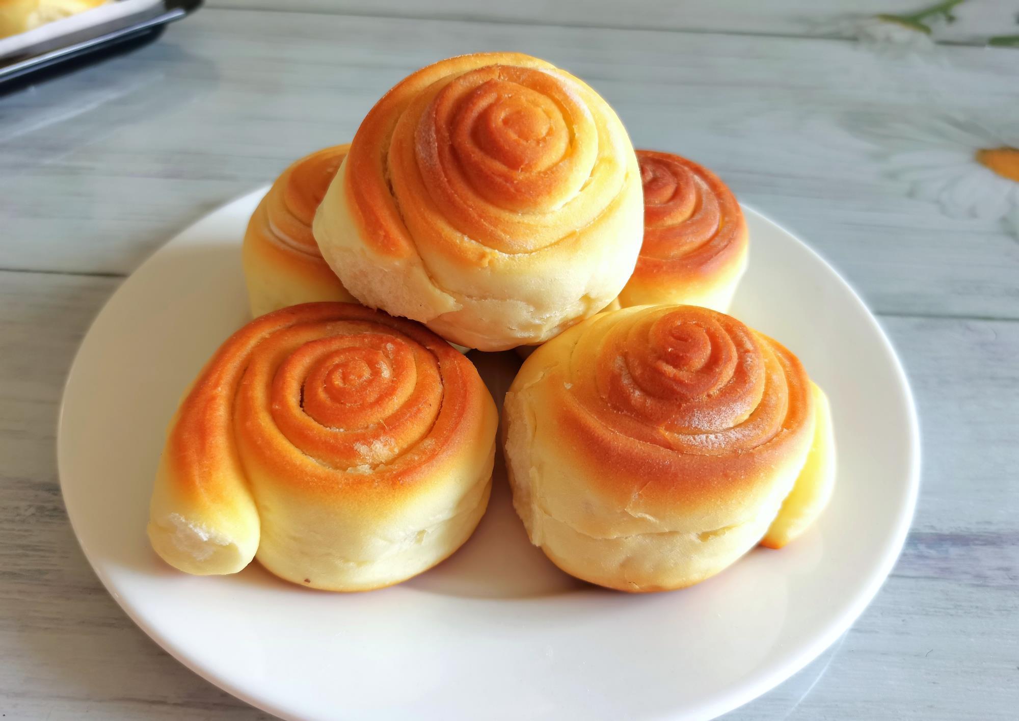 葡萄干|比面包好吃的烤花卷,外酥里软奶香味浓郁,丈夫吃了直点赞