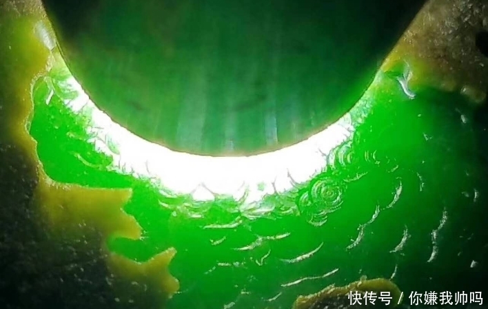 绿色|这样的奇石看到后真的好惊艳啊!