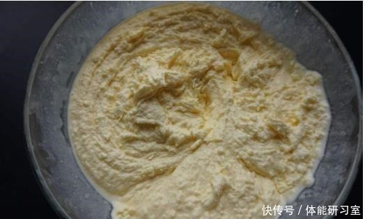 牛奶|自制雪糕时，别只会加牛奶，少了这1物，难怪一口咬下去全是冰渣