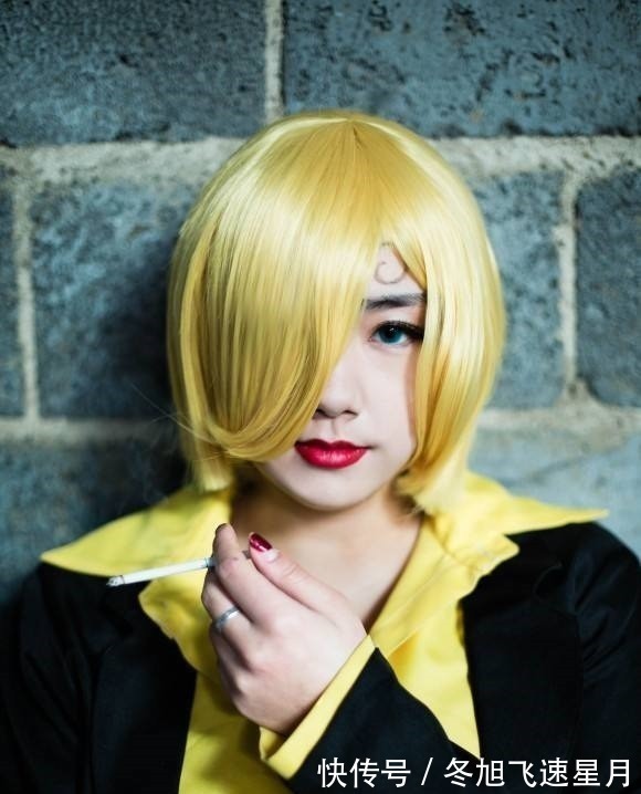 古伊娜|海贼王灵魂cos,主角团竟然全员性转,可惜还是没有娜美身材抢镜