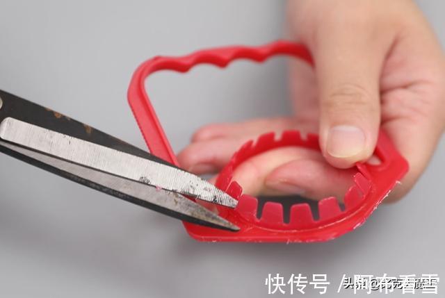 厨房|油桶提手我都要留着,放厨房和卫生间作用超棒,解决家里烦恼事