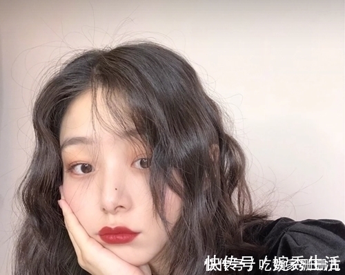 短发|身高不足160的女生,还在留长发?4款短发了解一下,时髦减龄