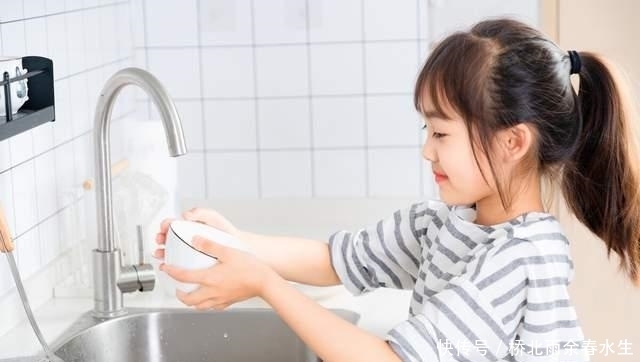 宠爱|转账爸爸”走红,隔着屏幕都感觉到了满满的宠爱,网友却在骂他们