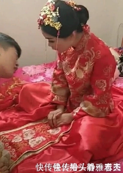 大喜日子新郎死活不肯亲老婆,看到新娘正脸,网友孙猴子转世