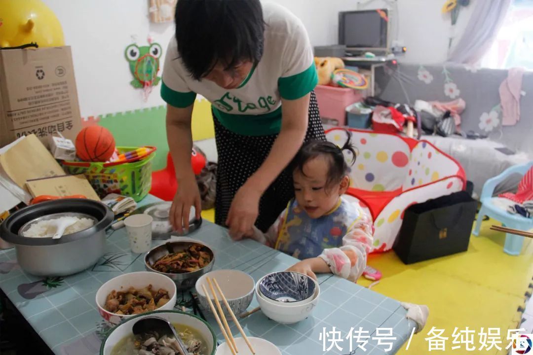 康复|残疾妈妈独子溺亡后,42岁借钱做试管婴儿,迎来女儿也迎来了悲剧