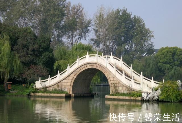 上联!流传千百年的4副妙联,对仗工整水平高,让人一见就喜欢