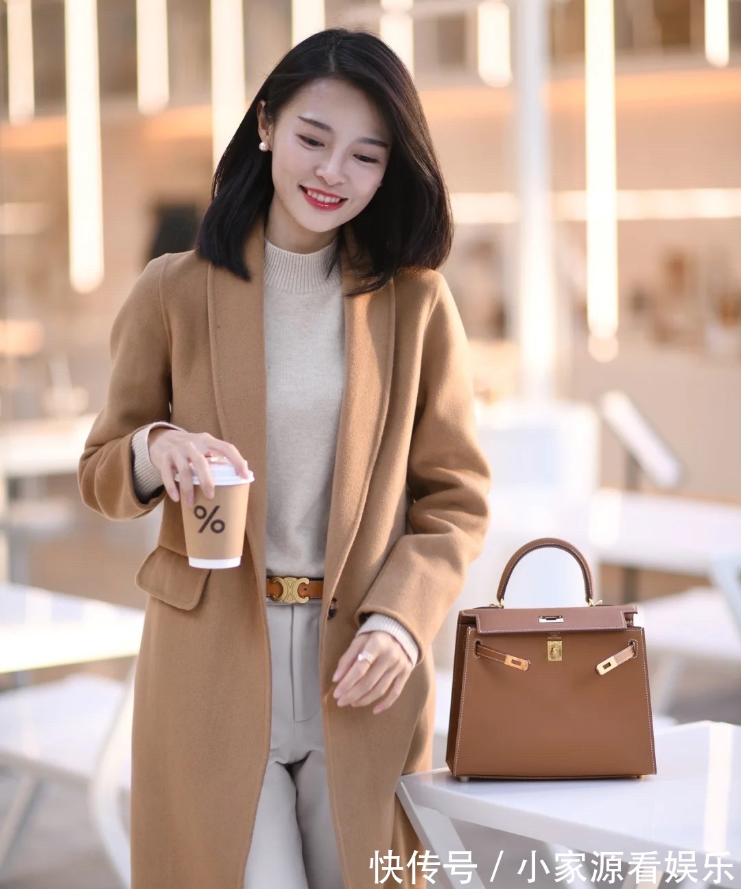 知性|人见人爱的驼色大衣,优雅大方提气质,穿搭禁忌也要留心