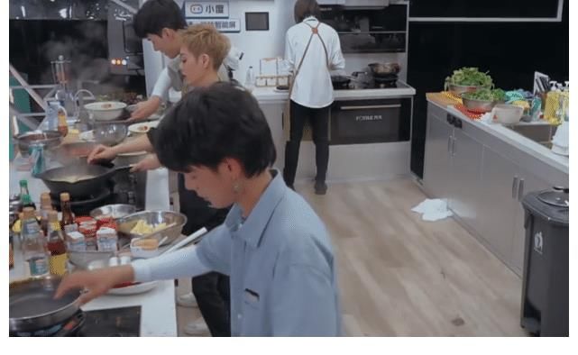 黃曉明|《中餐廳5》5個菜500多被指定價虛高，寧靜爆料王剛曾吐槽黃曉明“有病”