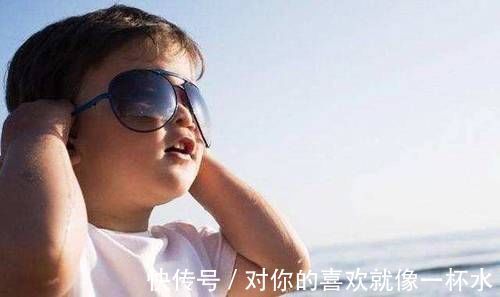 宝妈|宝宝晒太阳应该露的是手和脚?给新生宝宝的日光浴,切记别盲目