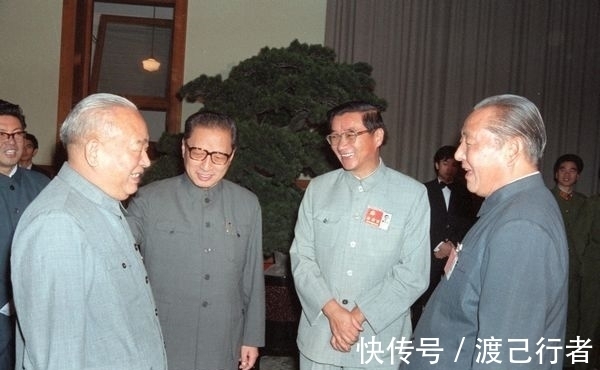 墨法$断臂将军余秋里唯一书法作品曝光,仅20个飘逸大字,却被捧为绝唱