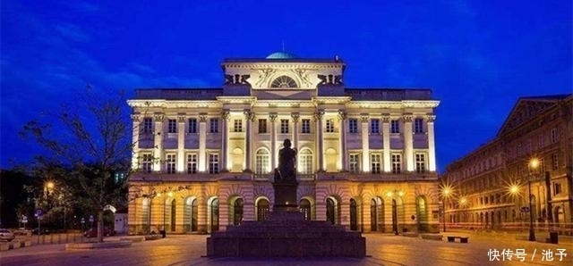 这个人发明了“二进制”, 原来, 跟中国两千多年的一部奇书有关