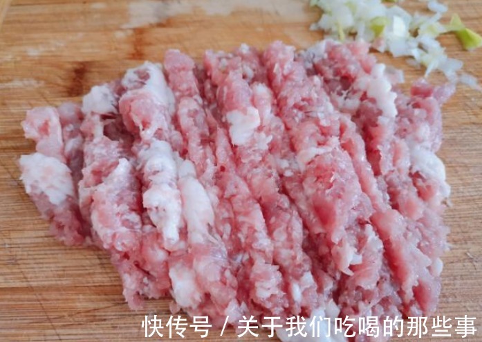 饺子馅怎么调才好吃？记住“5加3不加”，饺子鲜嫩多汁，油润香浓