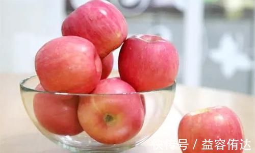 睡眠质量|3种食物是失眠“帮凶”,2种水果是助眠“高手”,吃对才能睡得香