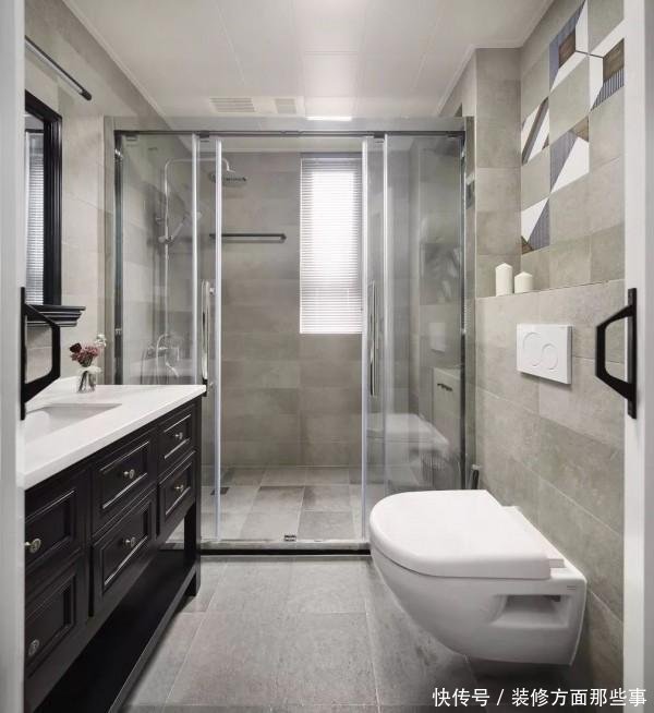 玄关|145平北欧风三居室黑板墙+黄色谷仓门,成了餐厅中一道风景线