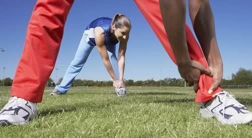 女性|女性开始衰老，有3处变硬，2处变粗，若没有，说明还年轻