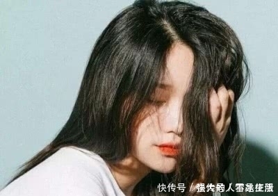 青春期|青春期女生总是“油光满面”,坚持这3习惯,跟“痘痘肌”说拜拜