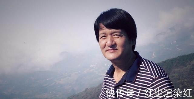 张胜伟@他是中国书协副主席,曾靠“展览体”书法,获遍全国大奖