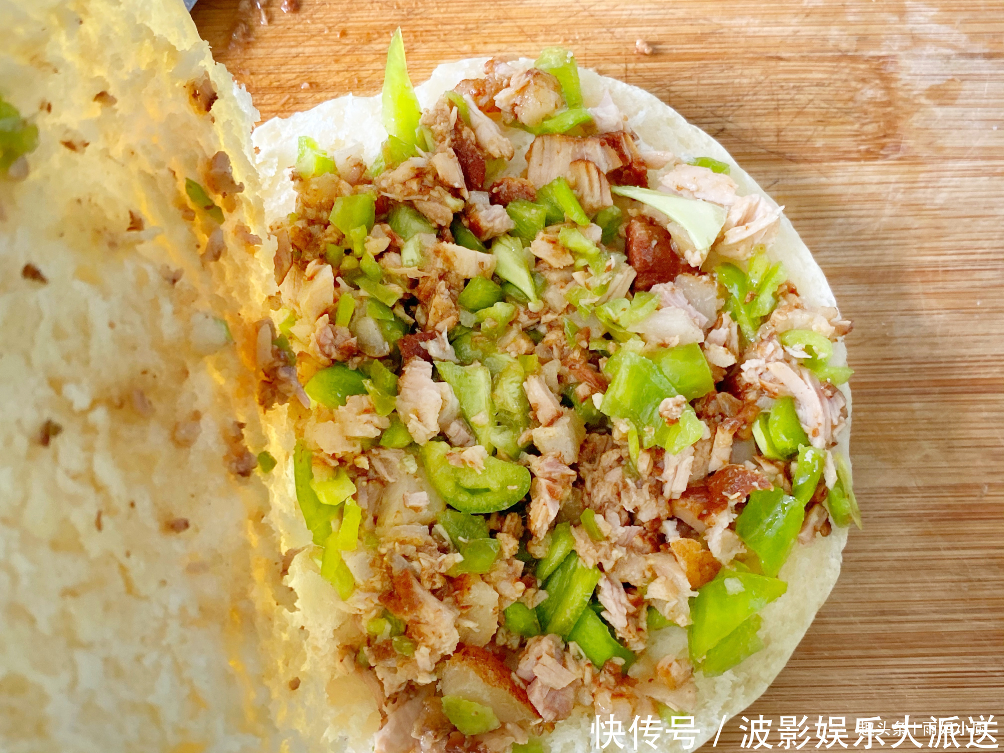 香嫩|想吃肉夹馍别再买了,自己在家做超简单,卤肉香嫩一次吃两过瘾