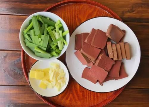  补血|韭菜和它是绝配，等于天然“补血菜”，补血补铁，脸色更红润